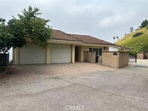 Building Photo - 418 S Gibson Ct