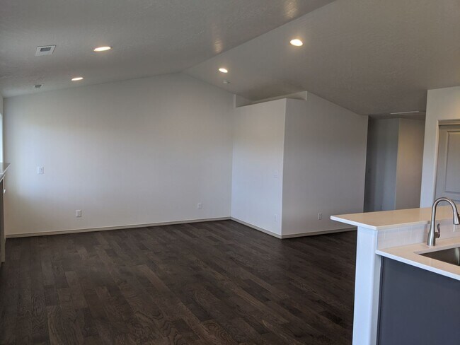 Foto del edificio - 617 W Brundage Way