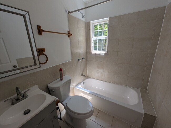 Foto del edificio - Updated Home - Point Breeze