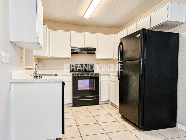 Foto del edificio - 14024 Arbor Knoll Cir
