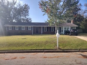 Building Photo - 1598 Pearl Ave
