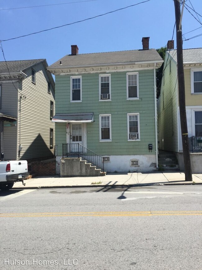 415 Broadway, Hanover, PA 17331 Apartment for Rent in Hanover, PA