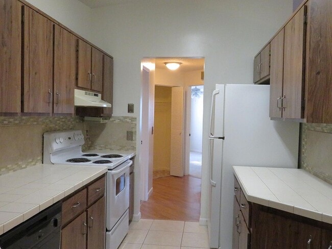 Building Photo - 1355 Pace Dr NW