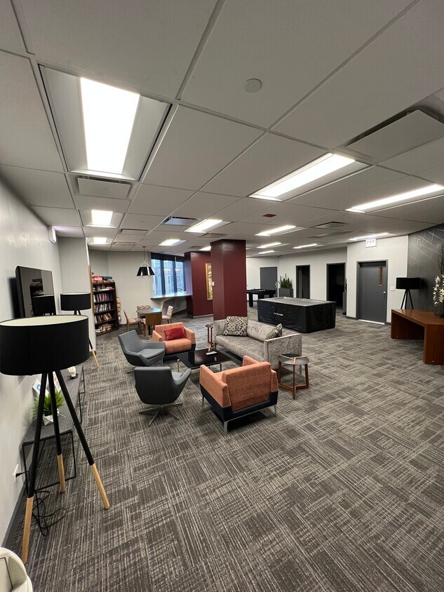 Foto principal - 3660 N Lake Shore Dr