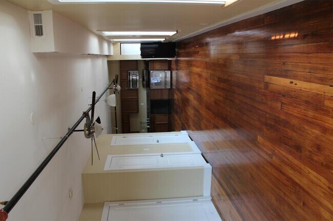 Building Photo - 2716 Cherokee St