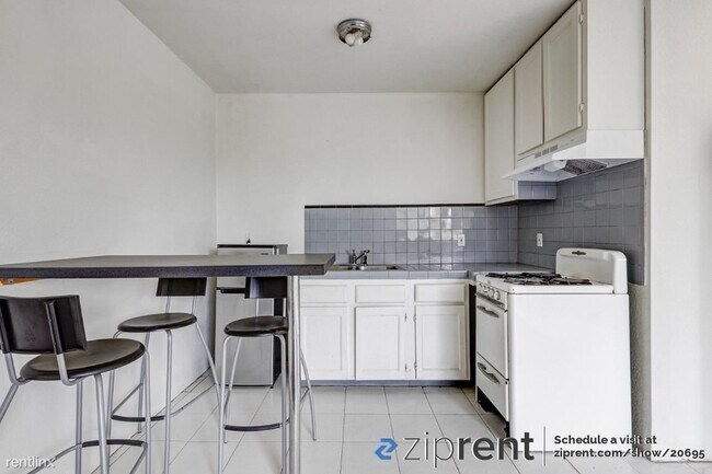 Foto del edificio - Studio, 1 bath House - 384 E Floral Dr, Mo...