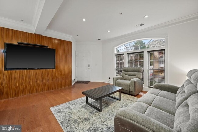 Foto del edificio - 589 Odendhal Ave