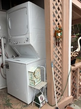 Building Photo - 8369 Mt Vernon St