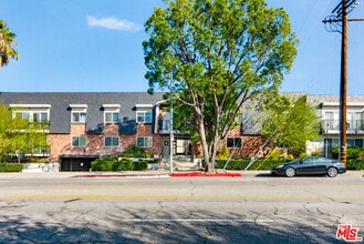 Building Photo - 5252 Coldwater Canyon Ave