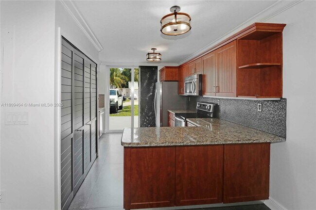 Building Photo - 12340 SW 20th Terrace