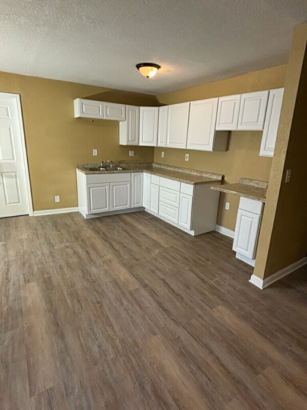 Foto principal - 5617 E 39th St
