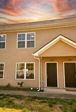 Building Photo - 1262 Macedonia Dr