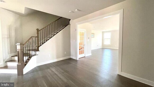 Foto del edificio - 325 Piper Ln