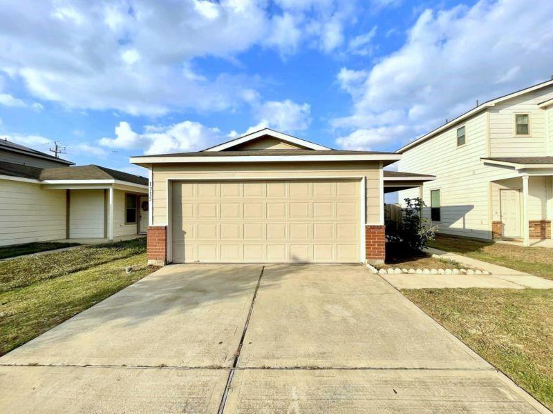 Primary Photo - 1715 Ramsay Way