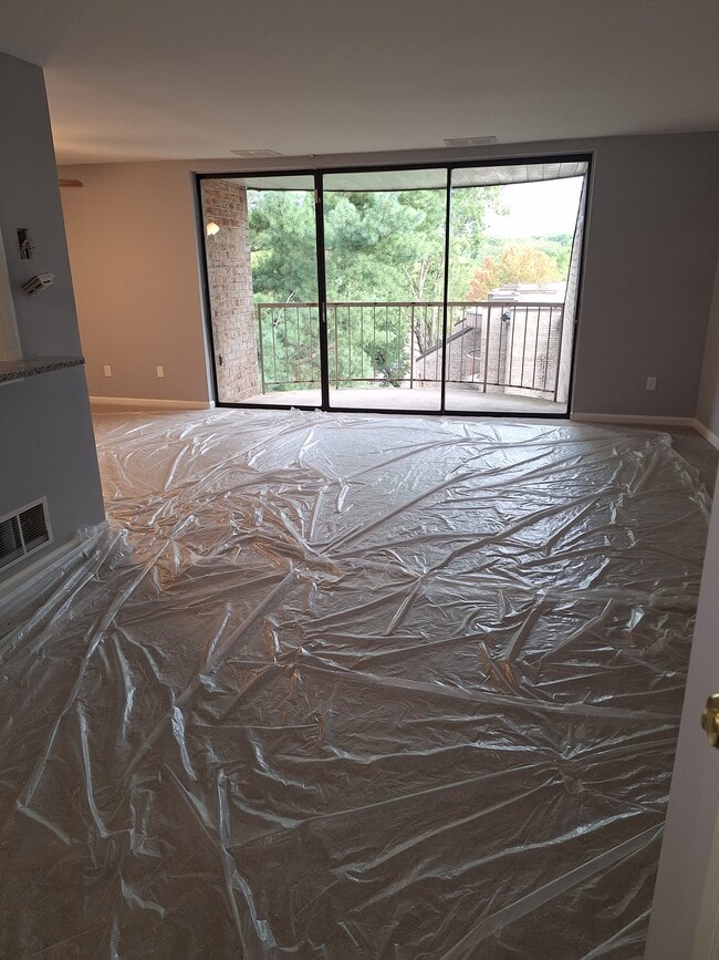 Building Photo - 3323 Huntley Square Dr