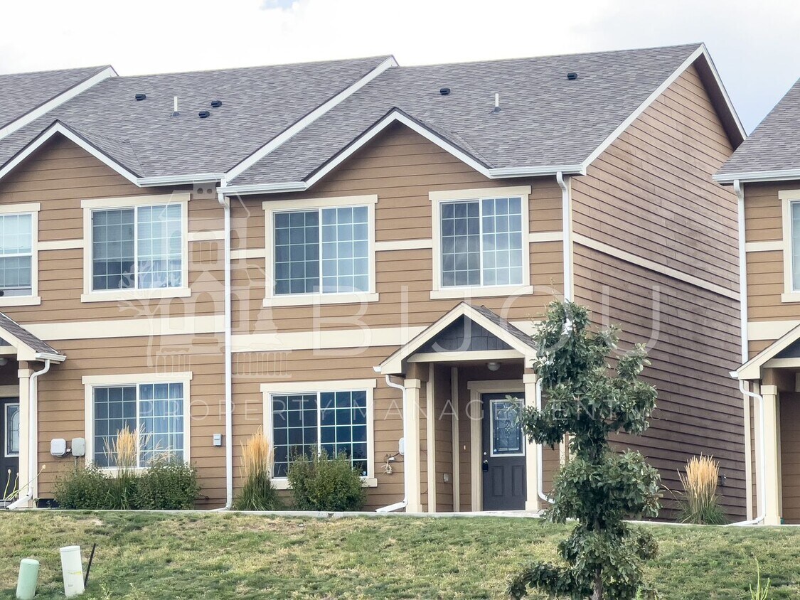 Primary Photo - Spring Creek Townhome