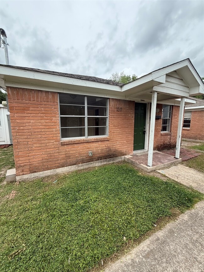Building Photo - 1311 Malvern St