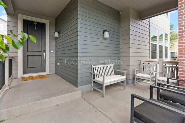 Building Photo - 8890 Yates Dr