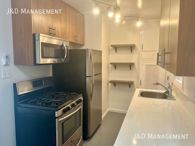Foto del edificio - 4483-89 Park Blvd
