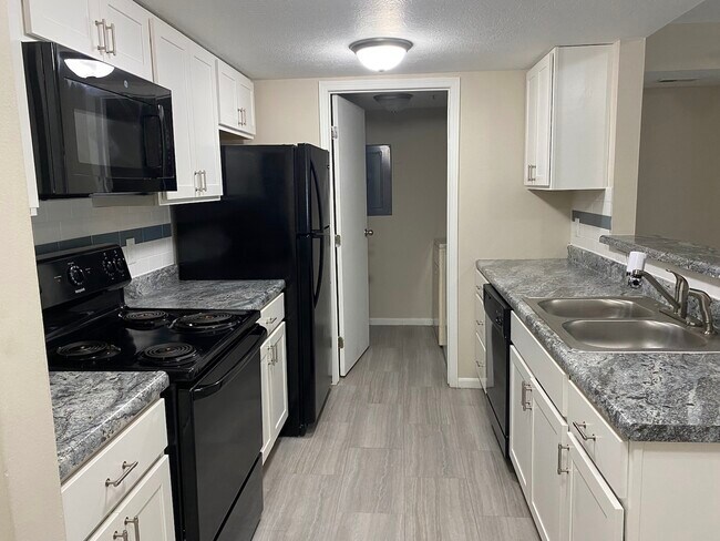 Foto del edificio - 3700 Lifestyle Boulevard, Unit 3748