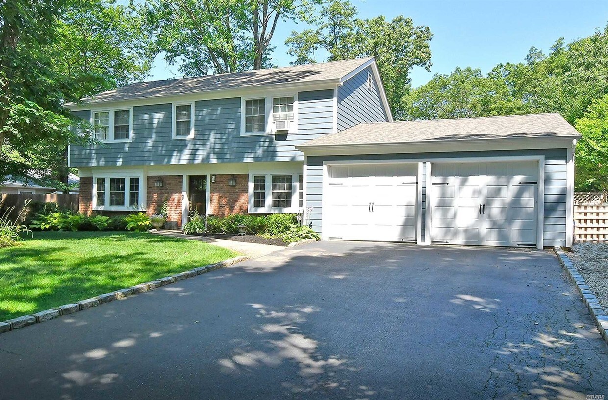 Primary Photo - 19 Balfour Ln