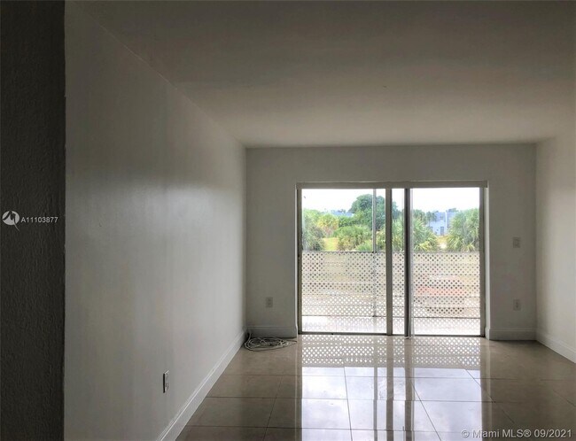 Foto del edificio - 3710 NW 21st St