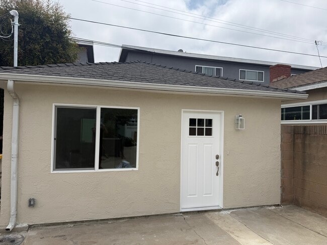 Building Photo - 15820 Arcturus Ave