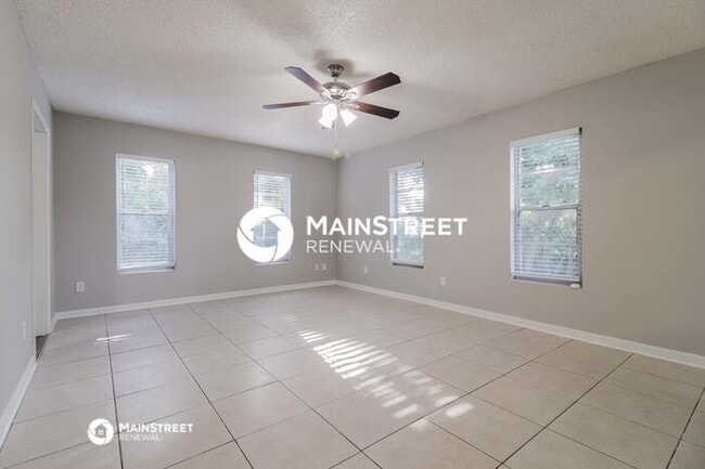 Building Photo - 3 Bedroom Pet-Friendly Home in SANFORD, FL with Main Street Renewal