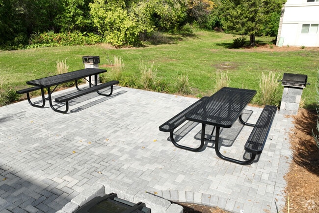 BBQ Area - Fox Ridge Estates