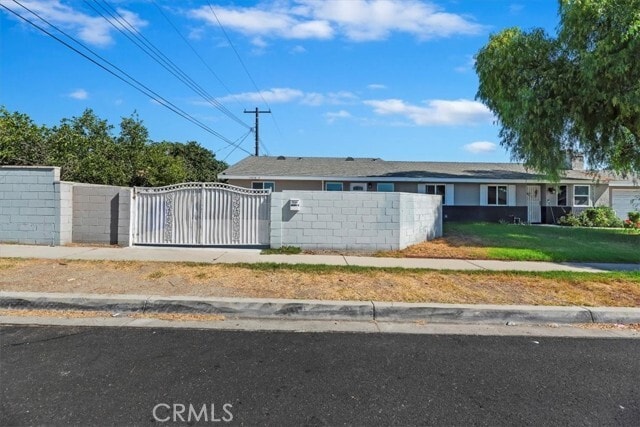 Building Photo - 15518 Ironwood Dr