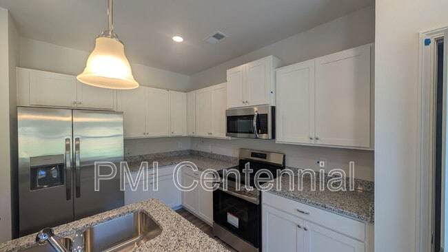 Building Photo - 4 Haven Dr