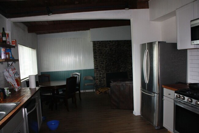 Foto del edificio - 3875 Spring St