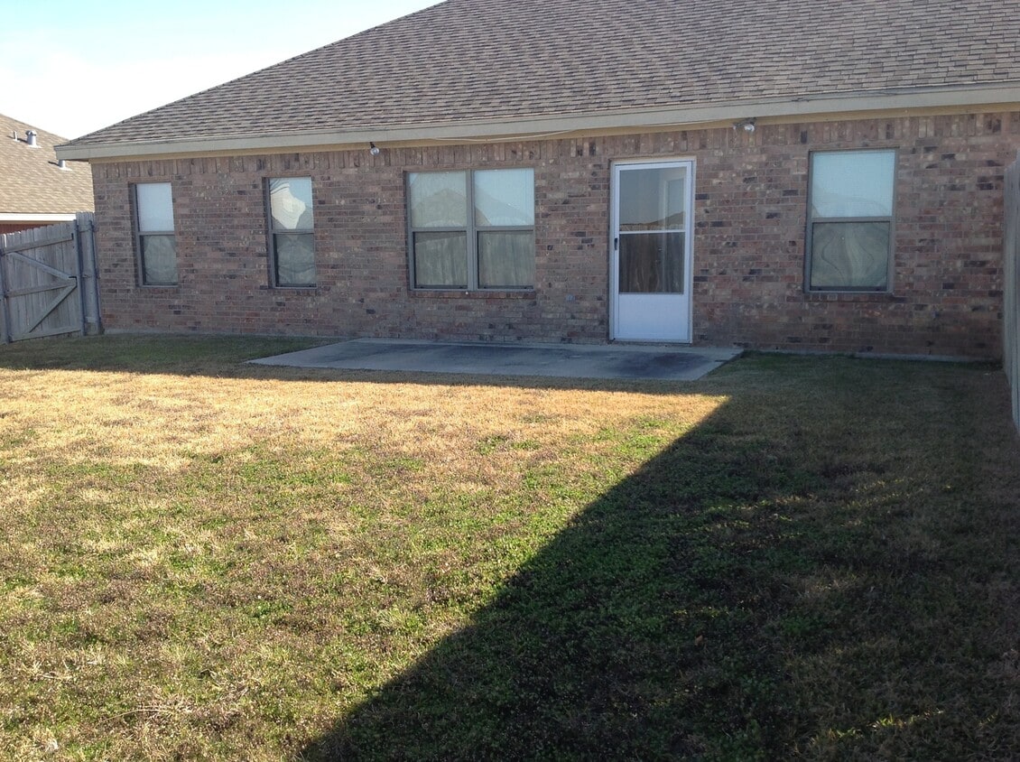 Building Photo - Surrey Ridge Duplex