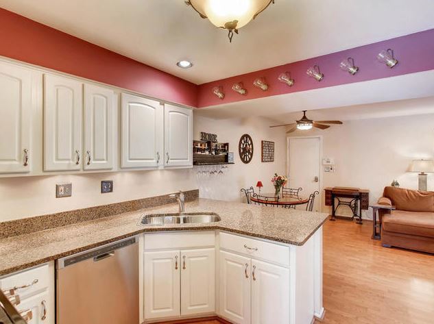 Foto del edificio - 2109 Camden Ln