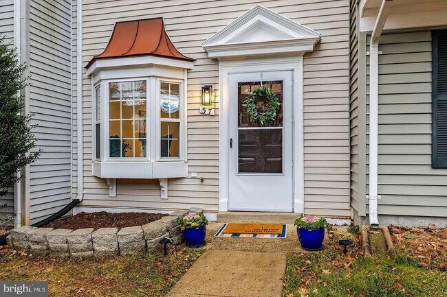 Foto del edificio - 37 Alden Ct