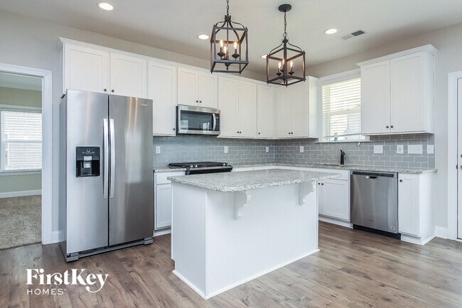 Foto del edificio - 520 Holden Forest Dr