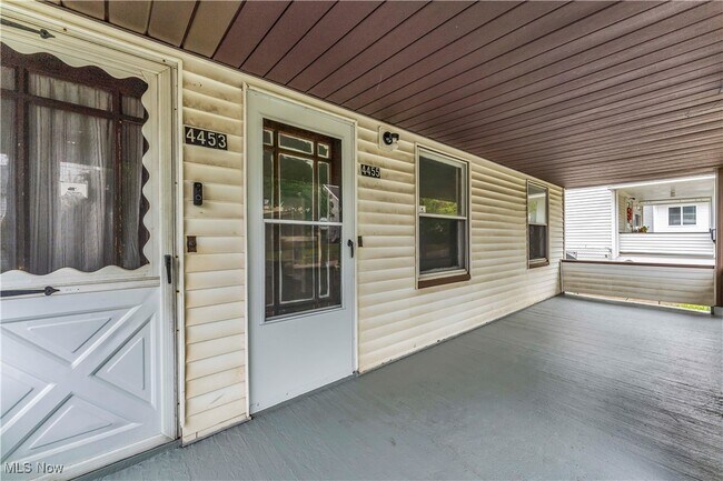 Building Photo - 4455 W 48th St