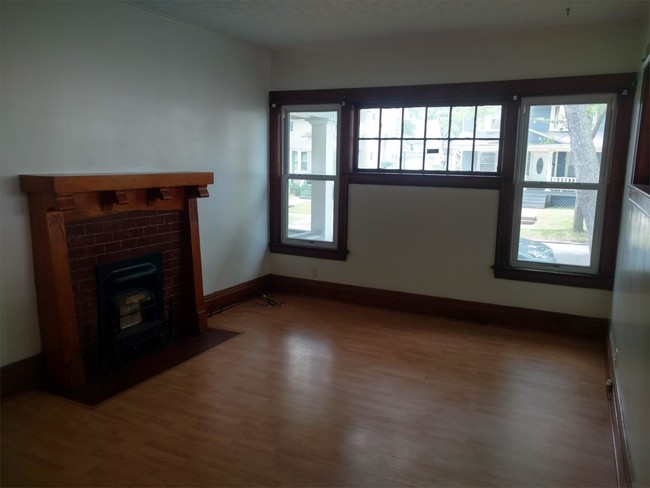 Building Photo - 288 Clay Ave