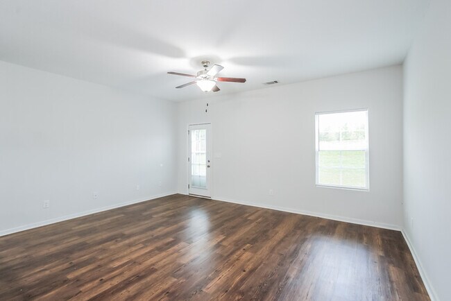 Foto del edificio - Spacious 4 Bedroom Home in Grovetown	, GA