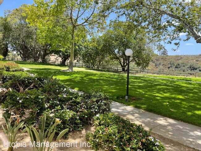Building Photo - 3 br, 1.5 bath House - 6331 Dinamica Way