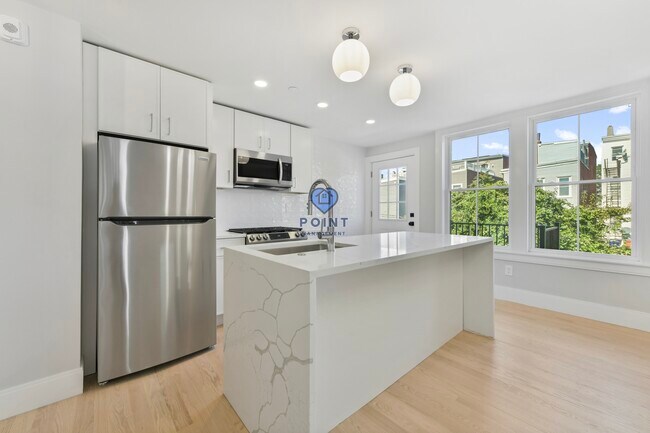 Foto del edificio - 228 Princeton St