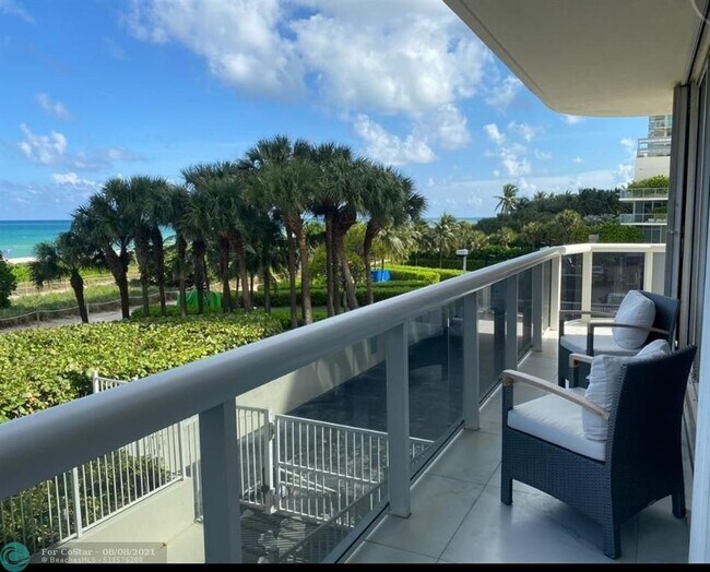 Foto del edificio - 9559 Collins Ave