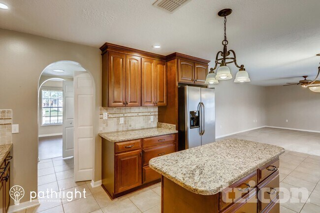 Foto del edificio - 546 Granite Cir