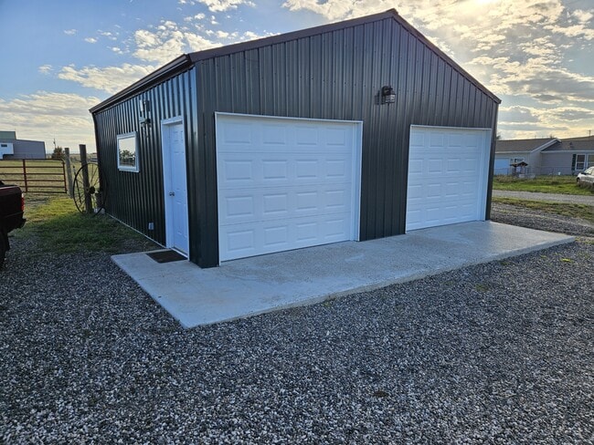 Building Photo - 5215 Deadwood Dr