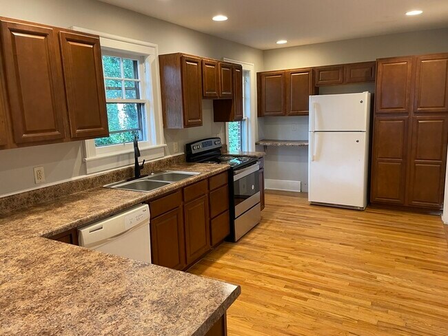 Building Photo - 3805 Rogers Rd