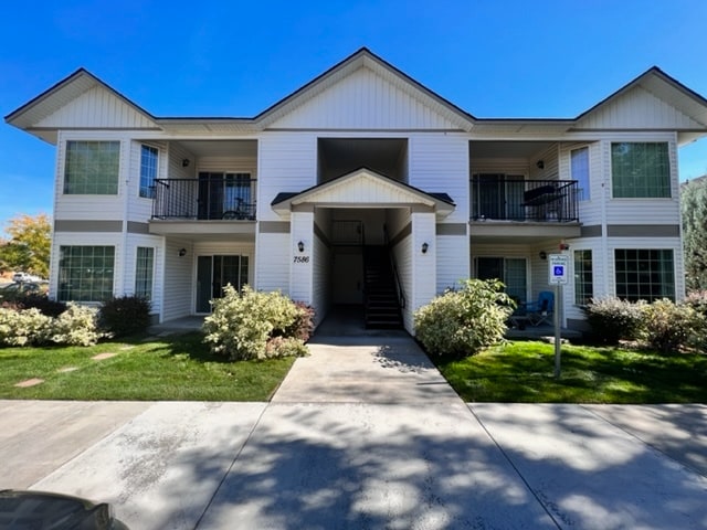 Foto principal - 7586 W Tottenham Ln