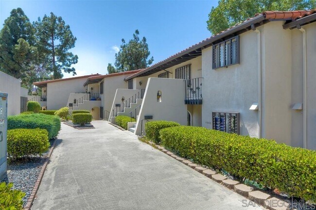 Foto del edificio - 11942 Rancho Bernardo Rd