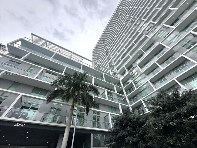 Building Photo - 2000 Metropica Wy