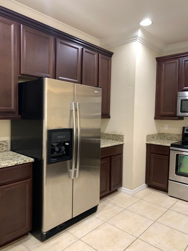 Building Photo - May move in!!   Isles of Oviedo Townhome, ...