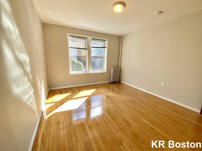 Foto del edificio - 16 Farrington Ave